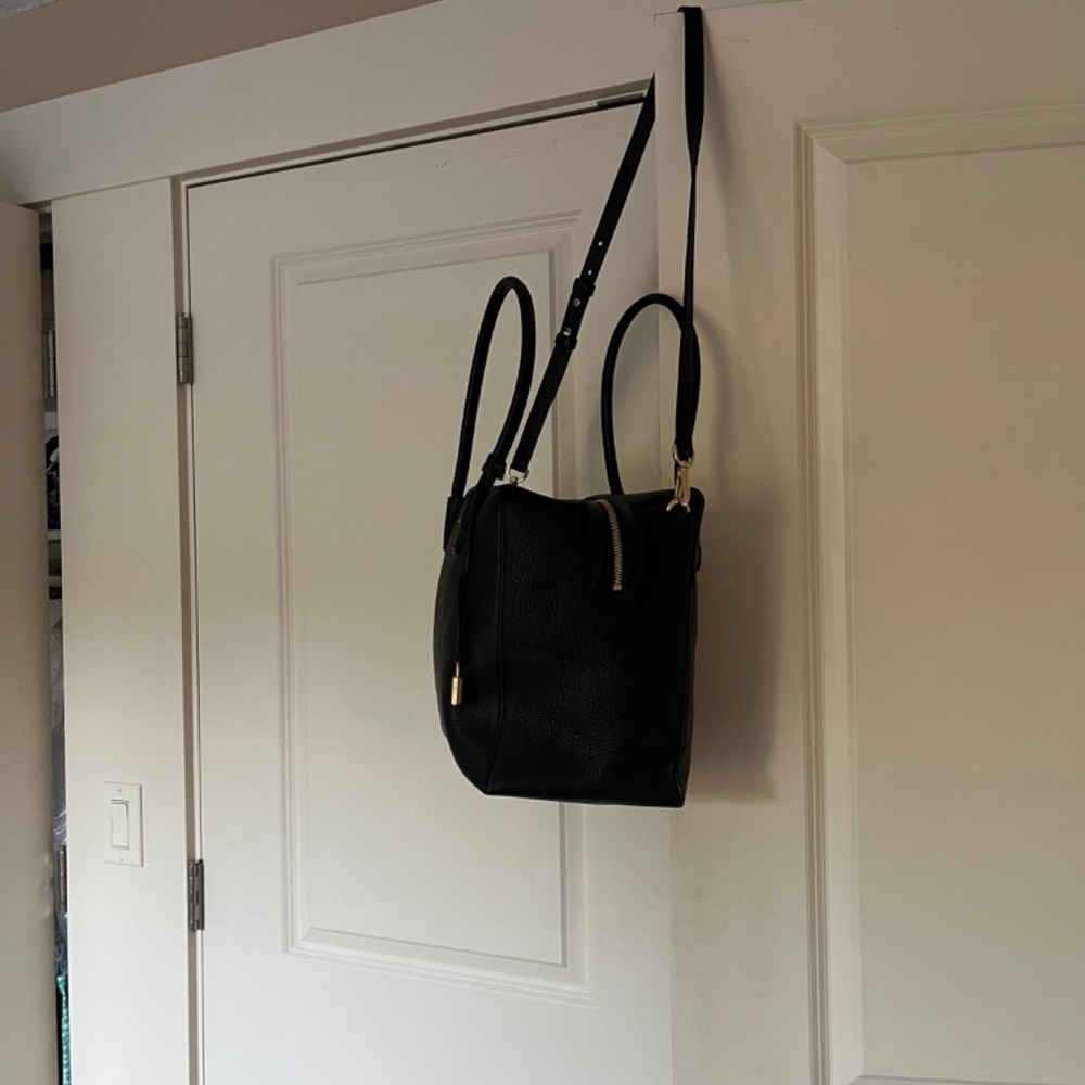 Michael Kors Weekender Bag - Picture 2 of 10